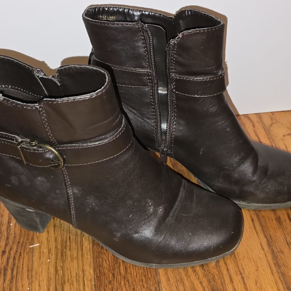 Kohl's Dark Brown Ankle Booties